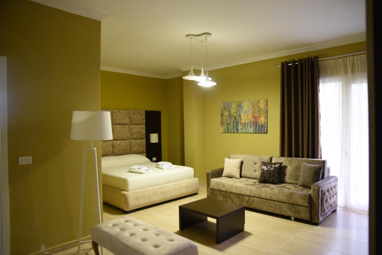 Monte Mare Hotel Vlore Exterior photo