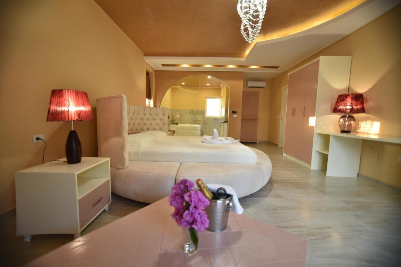 Monte Mare Hotel Vlore Exterior photo